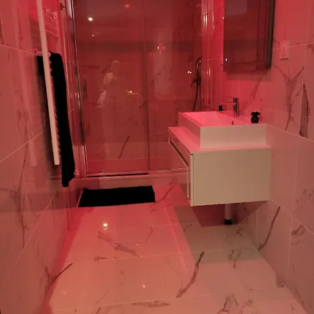 Romantique Le Glamour Апартаменты *